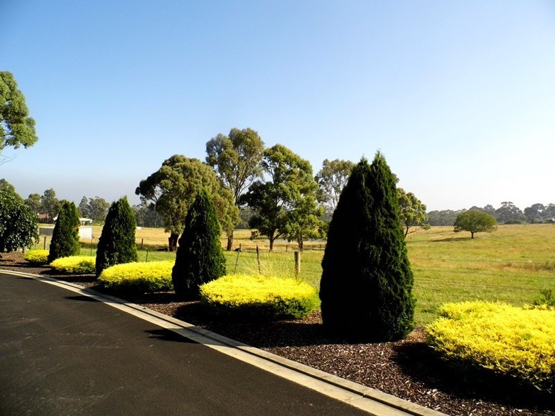 30 BEAU VISTA Drive, Traralgon VIC 3844