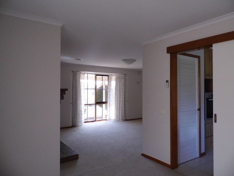 30 BEAU VISTA Drive, Traralgon VIC 3844