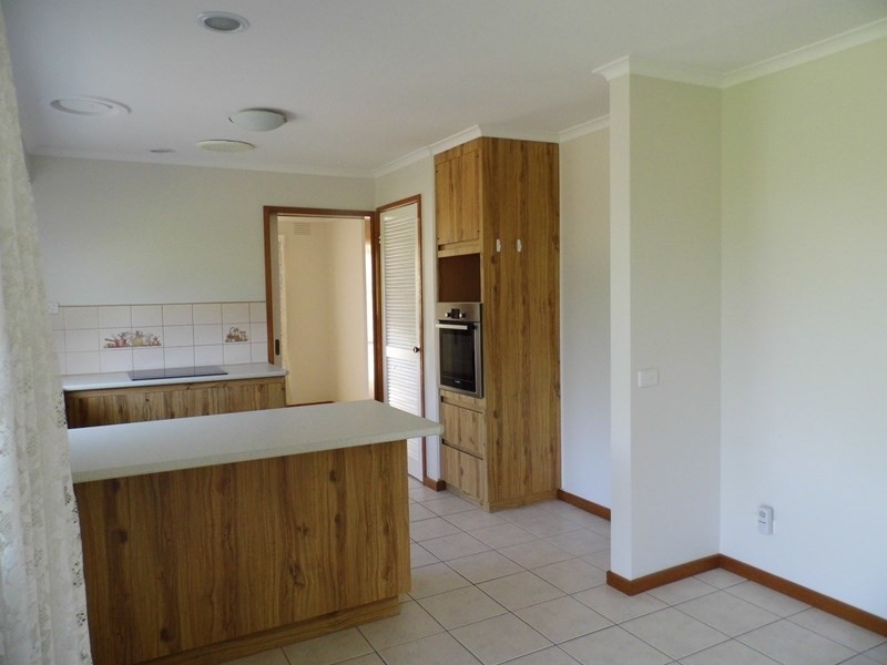 30 BEAU VISTA Drive, Traralgon VIC 3844