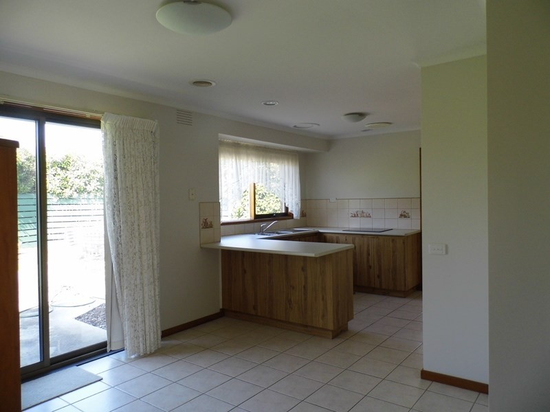 30 BEAU VISTA Drive, Traralgon VIC 3844