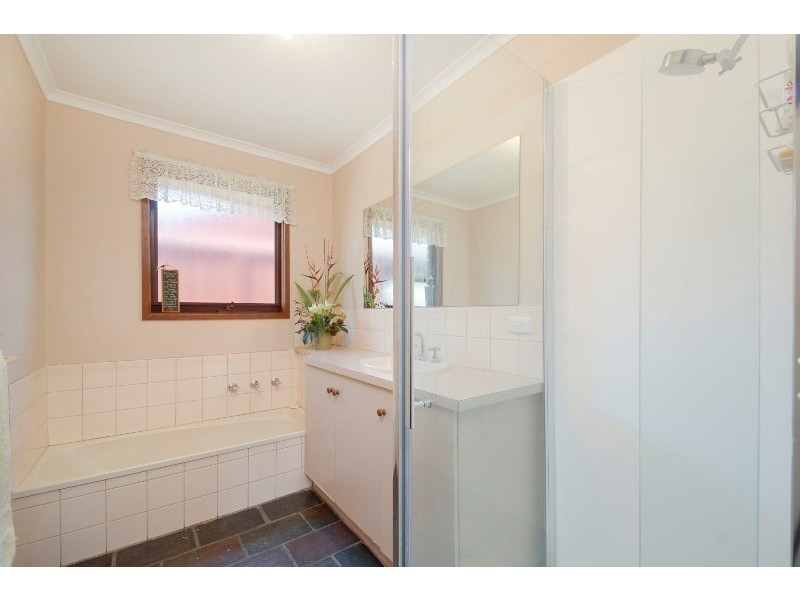 4 Greenfield Drive, Traralgon VIC 3844