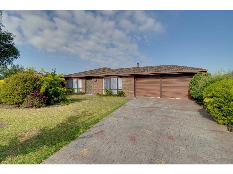 6 Greenfield Drive, Traralgon VIC 3844