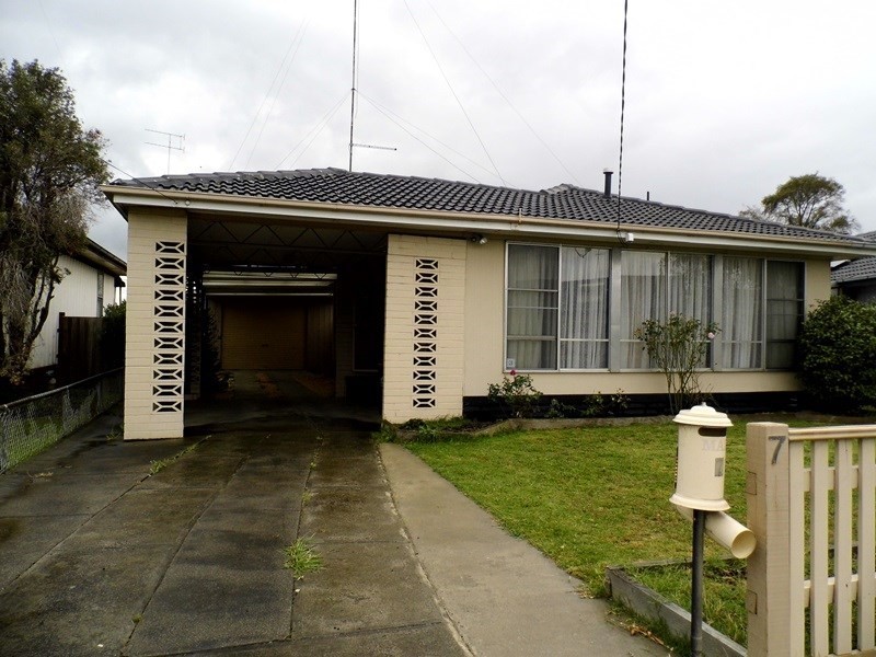 7 BUDGE Street, Morwell VIC 3840