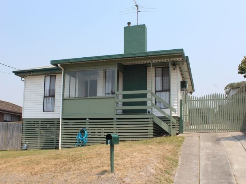 5 HUNT Street, Morwell VIC 3840