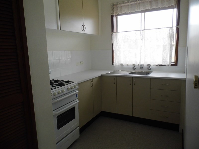 8/15 WELLS Street, Morwell VIC 3840