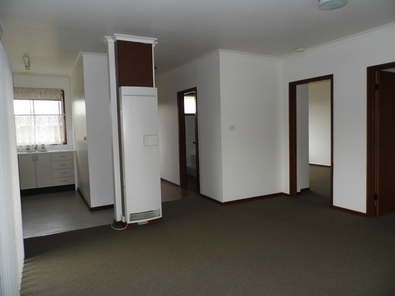 8/15 WELLS Street, Morwell VIC 3840