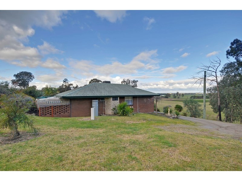 69 Downings Road, Cowwarr VIC 3857