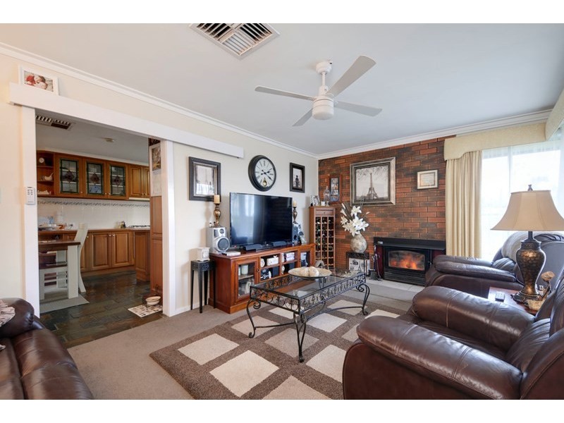 69 Downings Road, Cowwarr VIC 3857