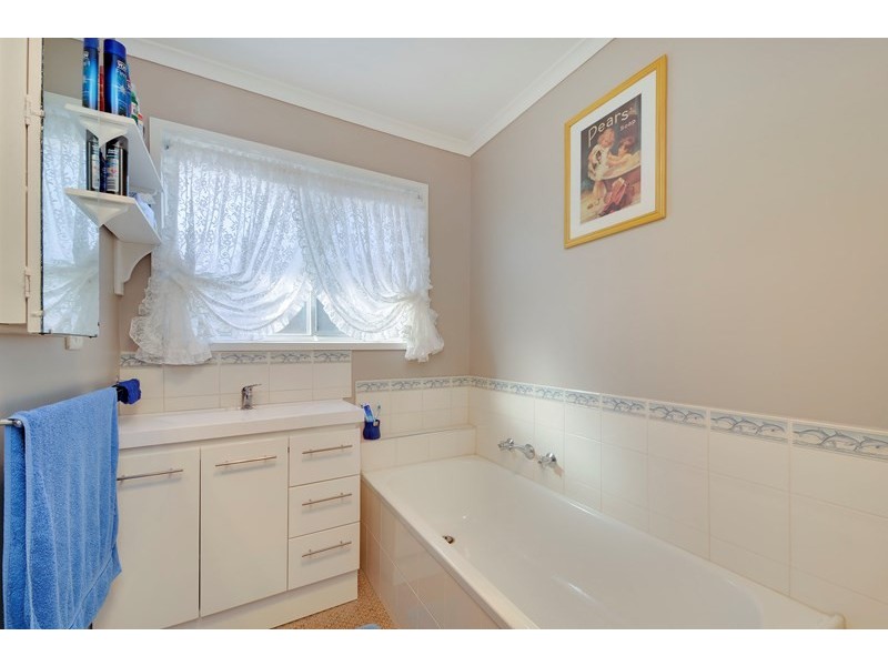 23 Hawthorn Crescent, Churchill VIC 3842