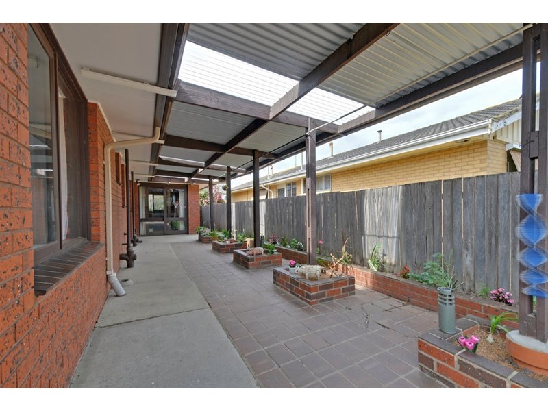 17 Gillie Crescent, Morwell VIC 3840