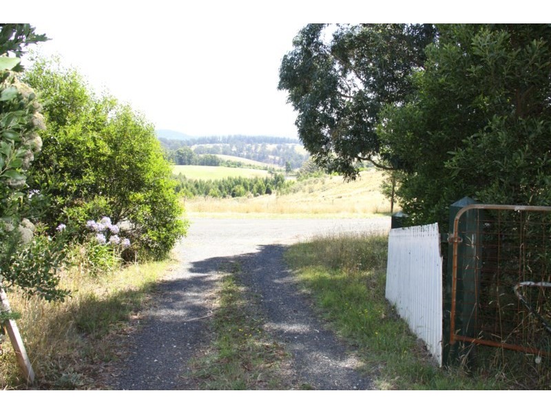 60 Neaves Road, Callignee VIC 3844