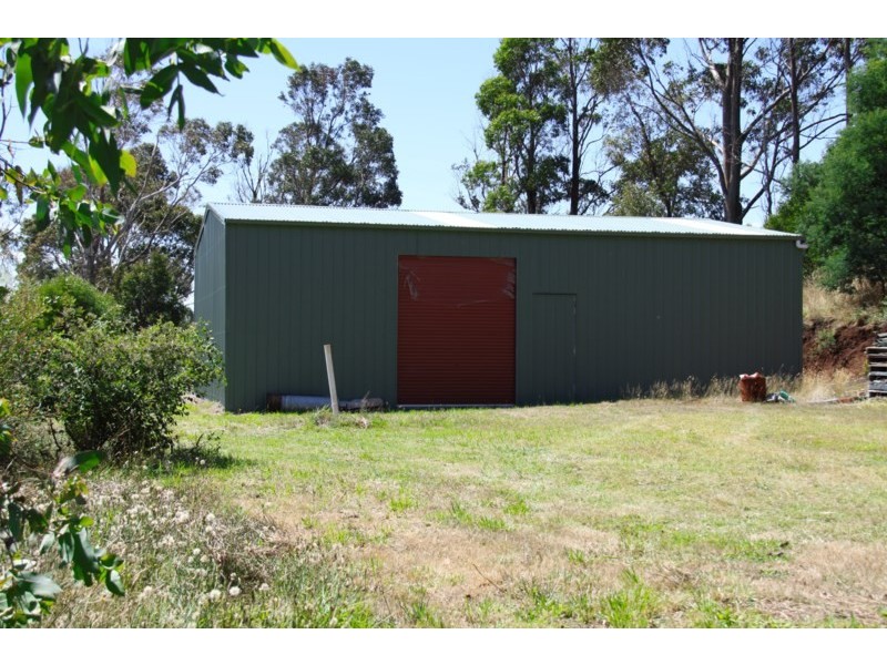 60 Neaves Road, Callignee VIC 3844