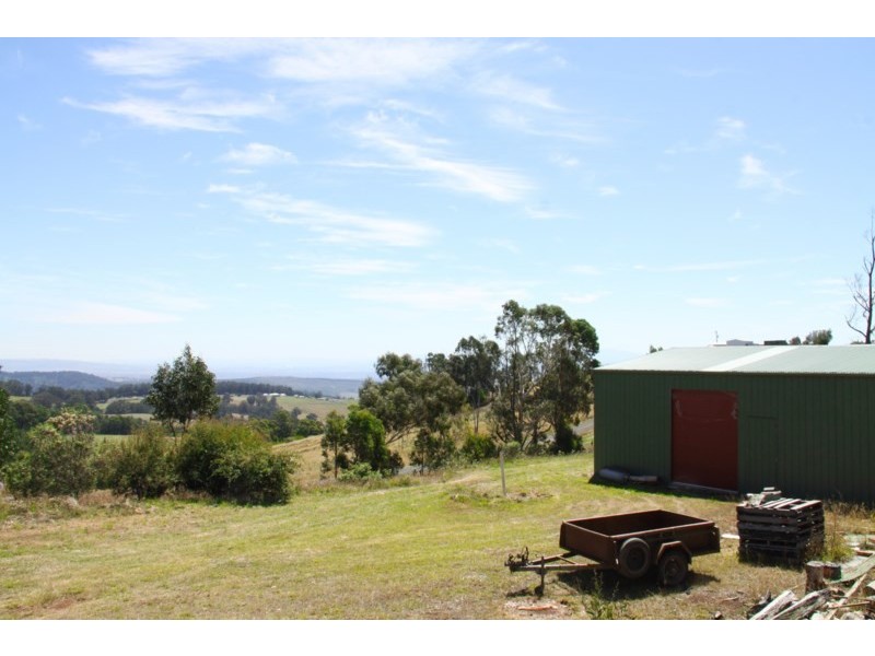 60 Neaves Road, Callignee VIC 3844