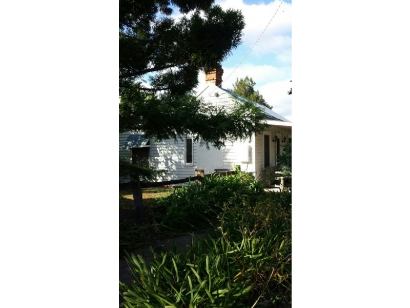 8 King Street, Toongabbie VIC 3856