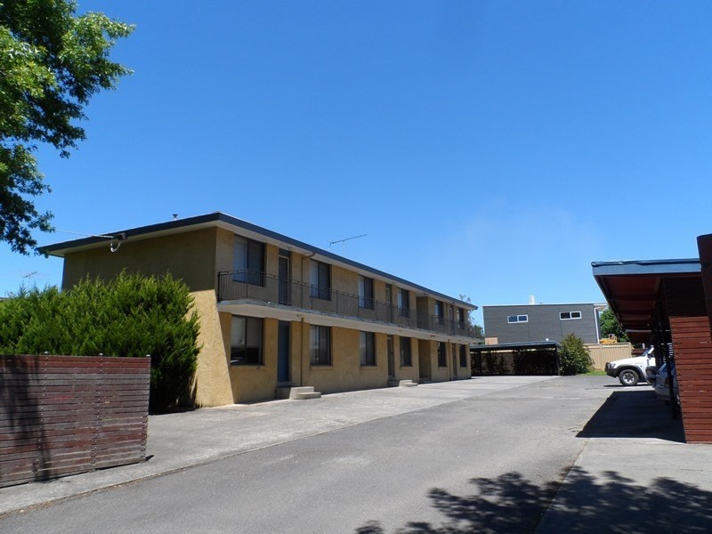 3/152 HELEN Street, Morwell VIC 3840