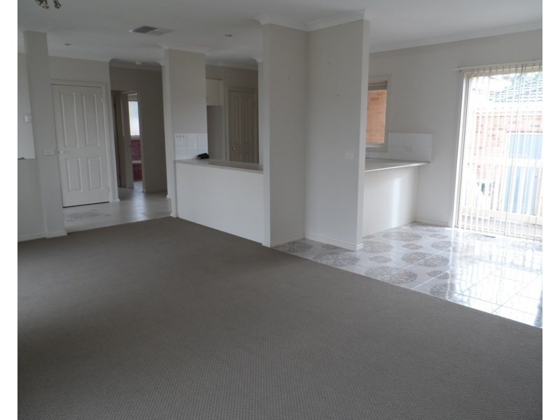 1/57 PORTER Street, Morwell VIC 3840