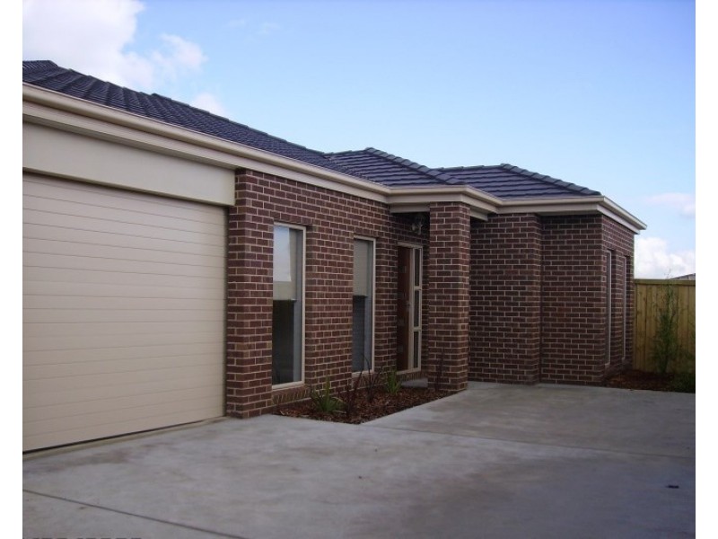 2/12 MONAGHAN Court, Traralgon VIC 3844