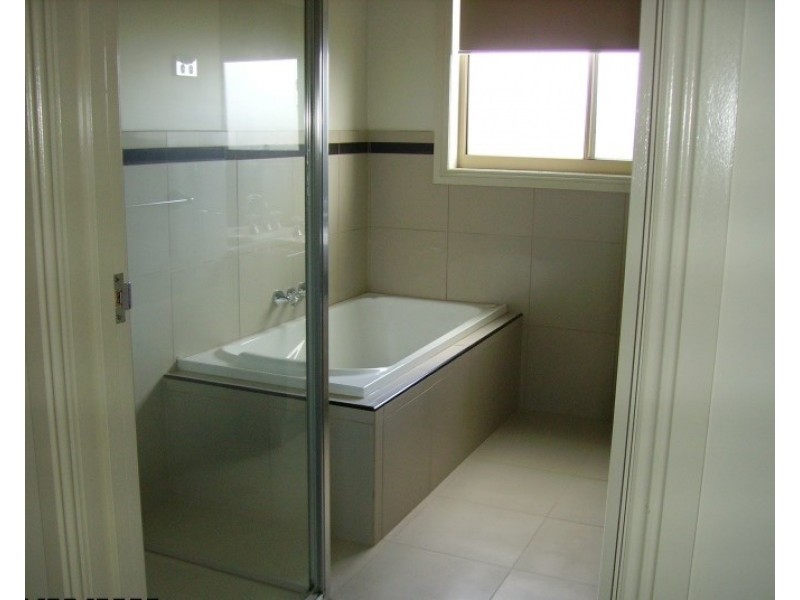 2/12 MONAGHAN Court, Traralgon VIC 3844