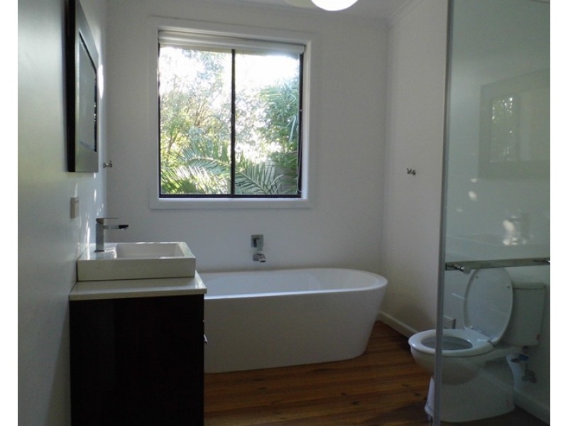 42 LOCH PARK Road, Traralgon VIC 3844