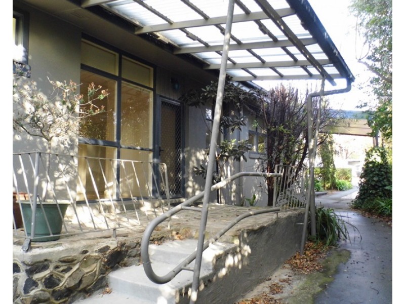 42 LOCH PARK Road, Traralgon VIC 3844