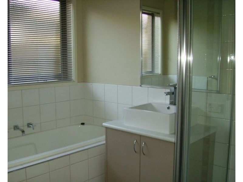 32 Swallow Grove, Traralgon VIC 3844