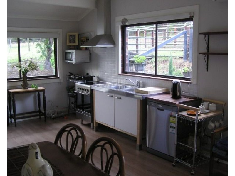 670A Firmins Lane, Hazelwood North VIC 3840