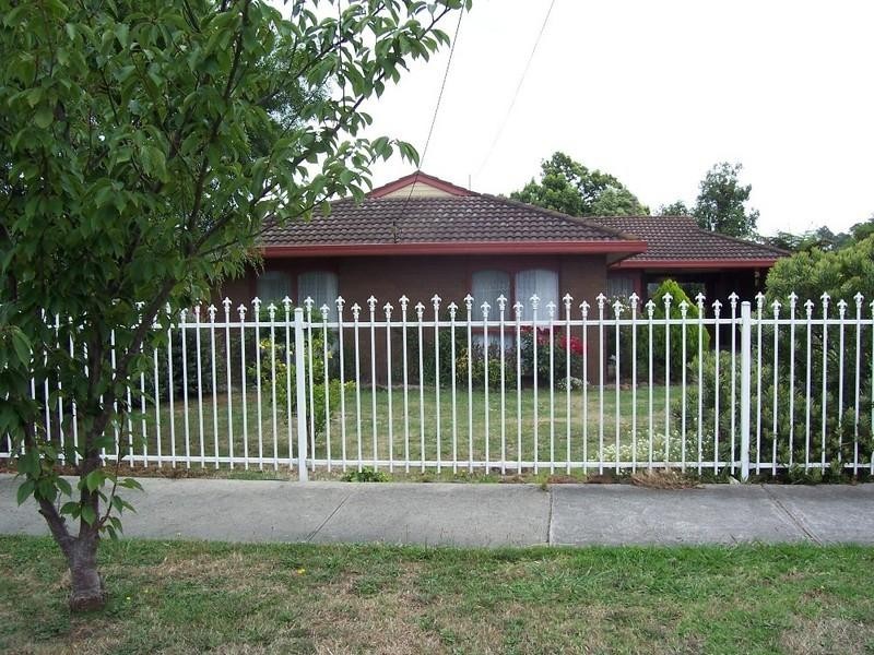 13 Latrobe Crescent, Traralgon VIC 3844