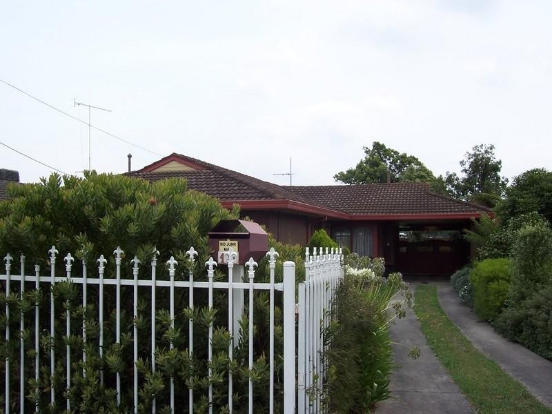 13 Latrobe Crescent, Traralgon VIC 3844