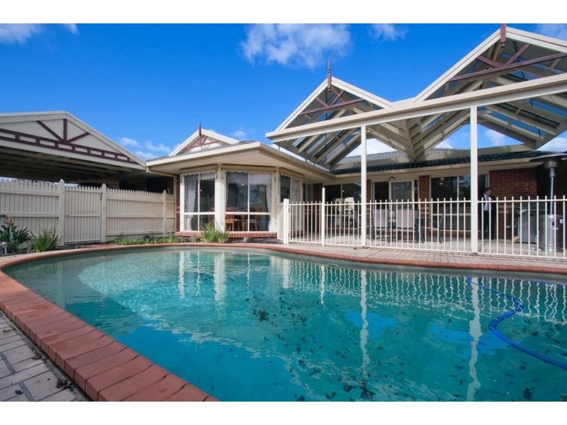 9 Sandalwood Court, Traralgon VIC 3844