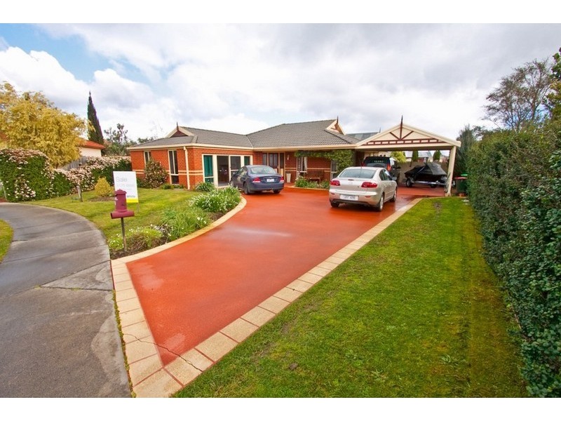 9 Sandalwood Court, Traralgon VIC 3844