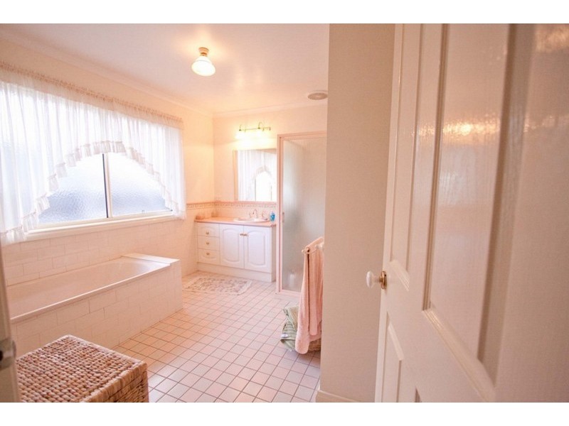 9 Sandalwood Court, Traralgon VIC 3844