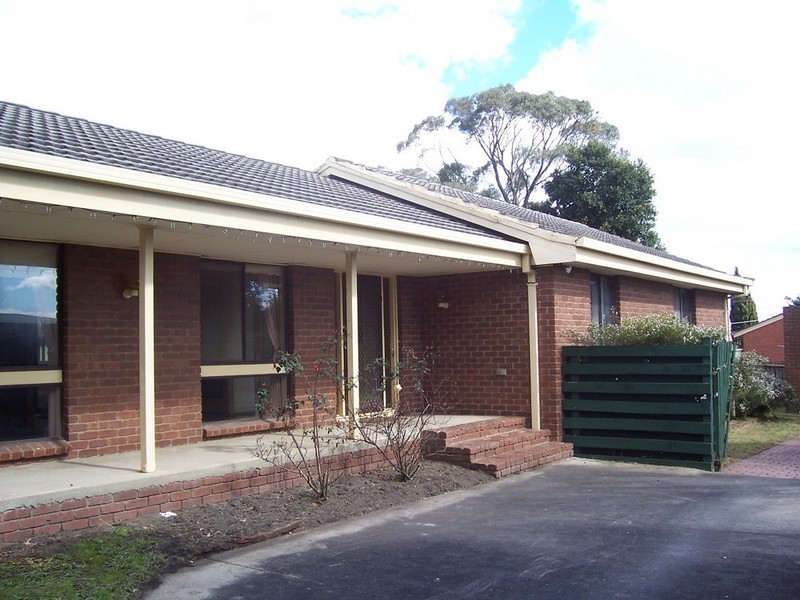 10 Griffin Street, Moe VIC 3825