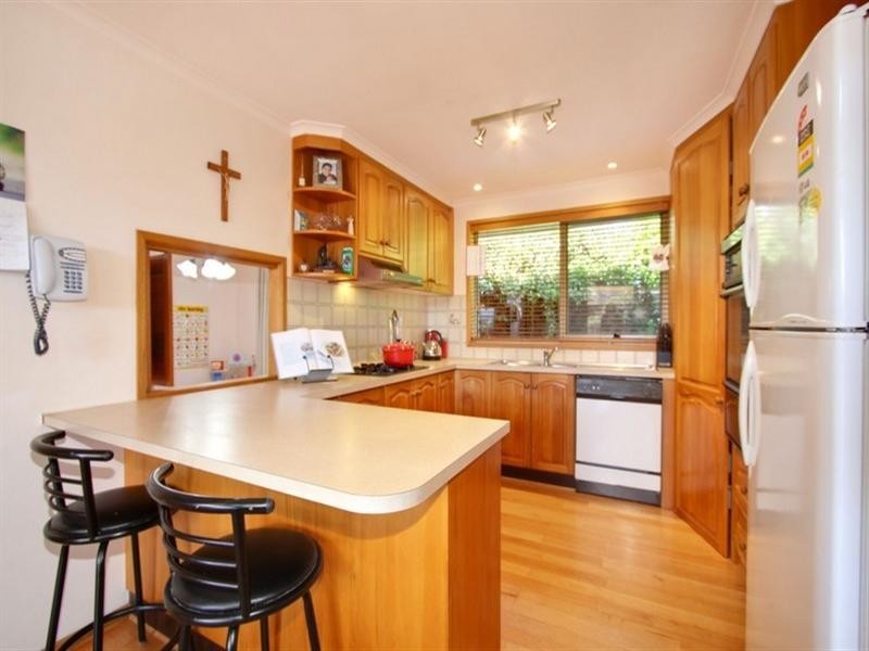 37 Swallow Grove, Traralgon VIC 3844