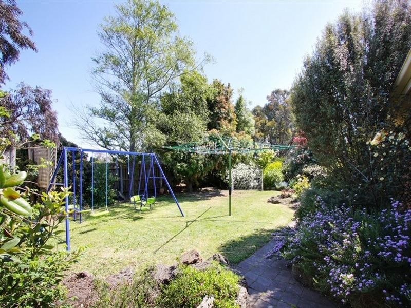 37 Swallow Grove, Traralgon VIC 3844