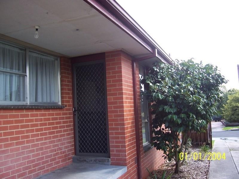 8 Hawthorn Crescent, Churchill VIC 3842