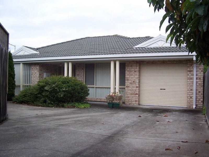 2/30 Parkwood Way, Traralgon VIC 3844