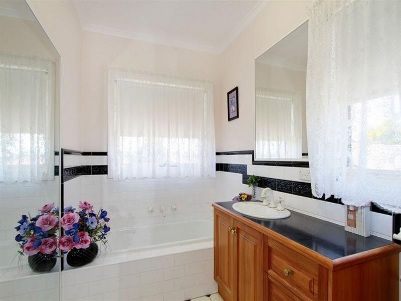 4 Claire Court, Traralgon VIC 3844