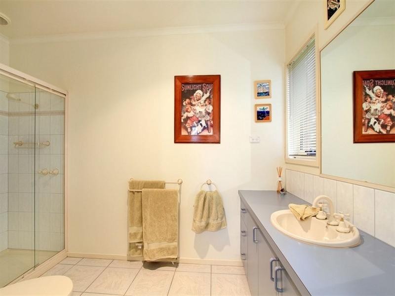 8 Heighton Court, Traralgon VIC 3844