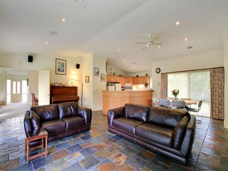 8 Heighton Court, Traralgon VIC 3844