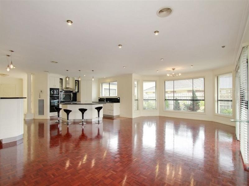 12 Kimberley Drive, Traralgon VIC 3844