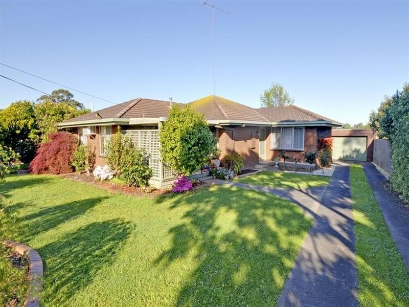 17 Latrobe Crescent, Traralgon VIC 3844