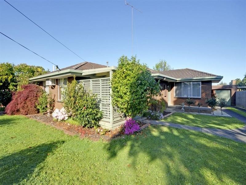 17 Latrobe Crescent, Traralgon VIC 3844