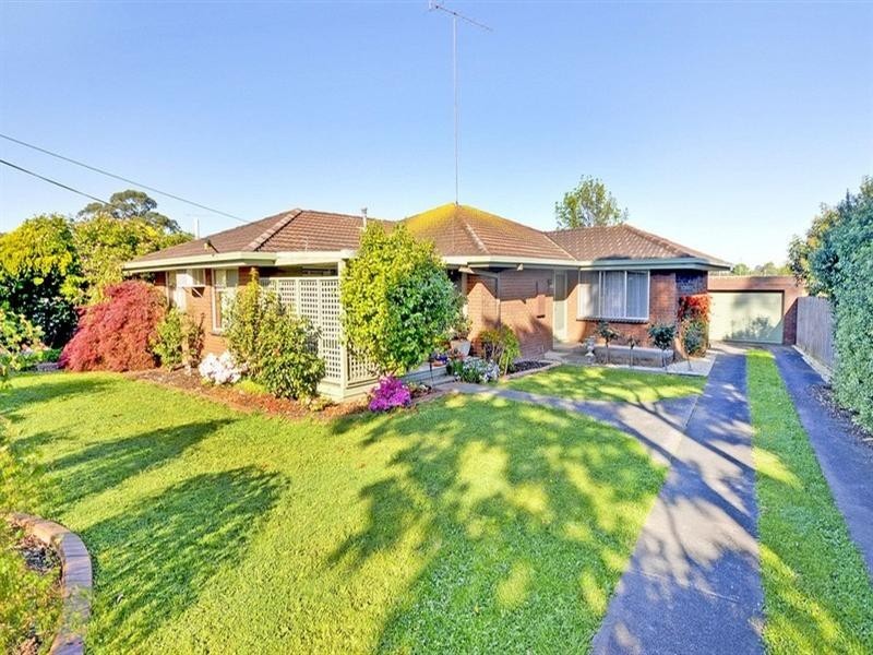 17 Latrobe Crescent, Traralgon VIC 3844