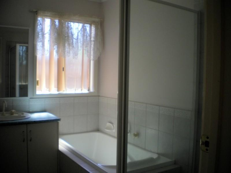 20 Chestnut Avenue, Morwell VIC 3840