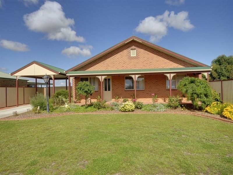 4 Widdowson Court, Rosedale VIC 3847