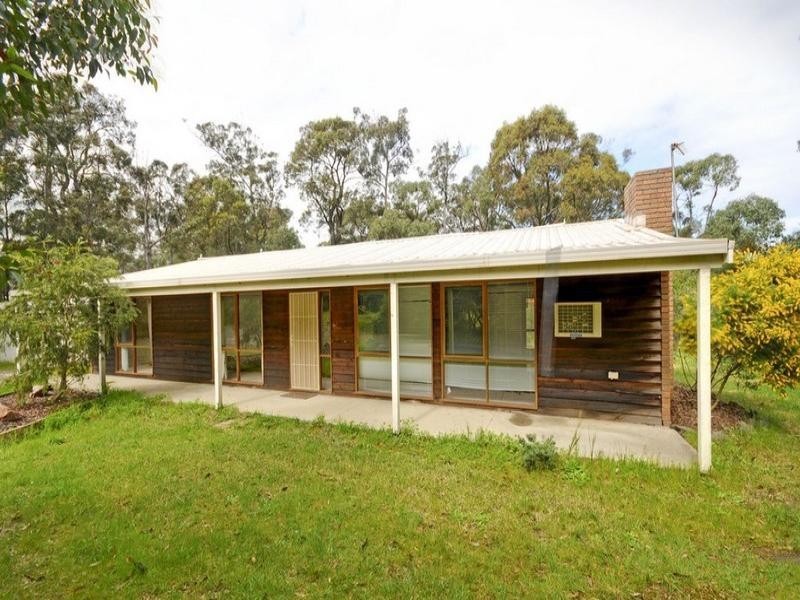 40 Tandara Drive, Glengarry VIC 3854