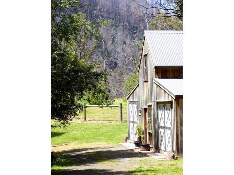 2210 Traralgon Creek Road, Koornalla VIC 3844