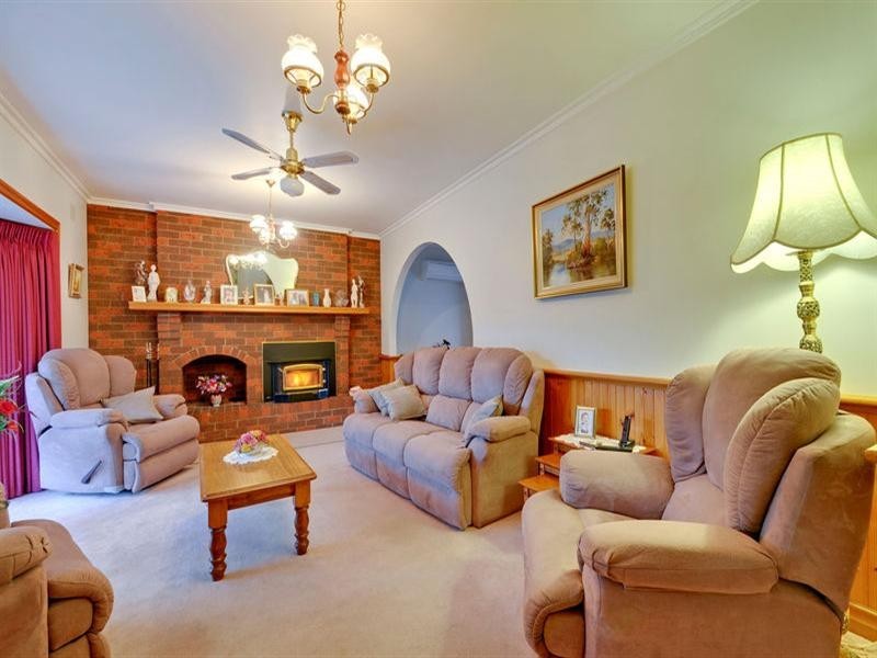 10 Rickard Drive, Hazelwood South VIC 3840