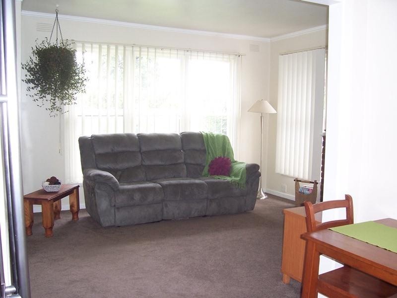 19 ROBERTS, Traralgon VIC 3844