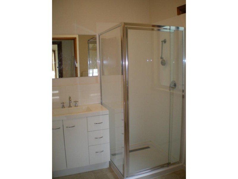 1 Cross’s Road, Traralgon VIC 3844